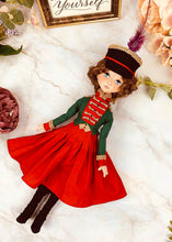 Load image into Gallery viewer, 35cm doll Pattern / The woman wearing a hat with feathers (Face center seam)
