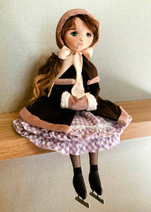 35cm doll Pattern / The Ice skating Girl (Face center seam)