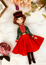 Load image into Gallery viewer, 35cm doll Pattern / The woman wearing a hat with feathers (Face center seam)
