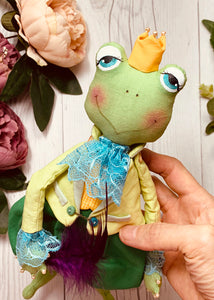 Easy Doll Pattern / Frog Prince